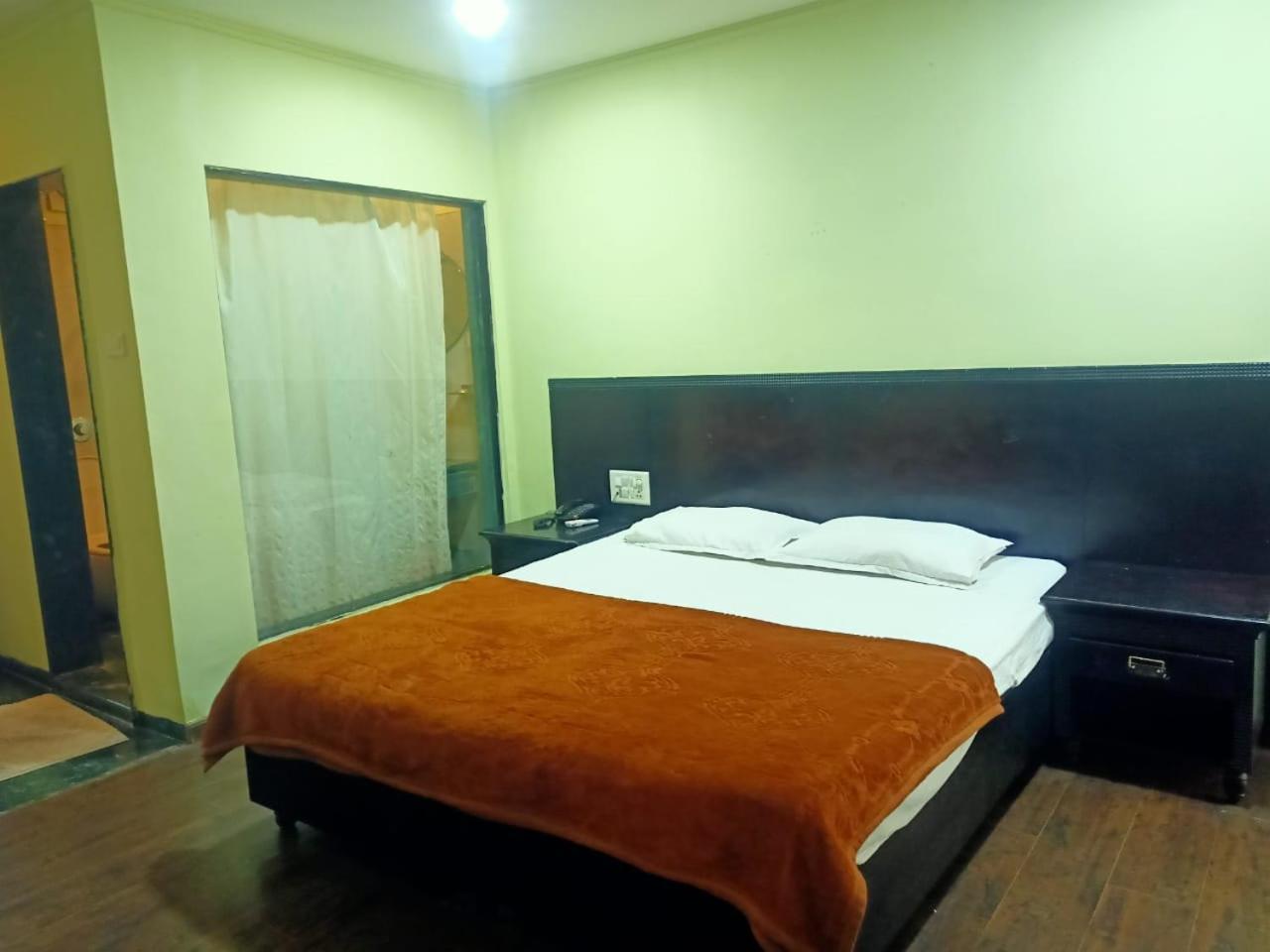 Hotel Skylark Ναγκπούρ Εξωτερικό φωτογραφία