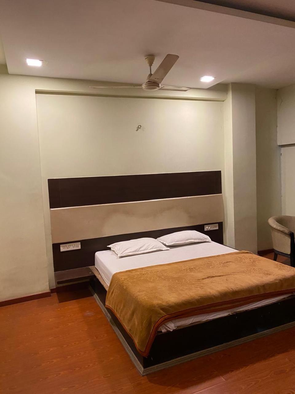 Hotel Skylark Ναγκπούρ Εξωτερικό φωτογραφία